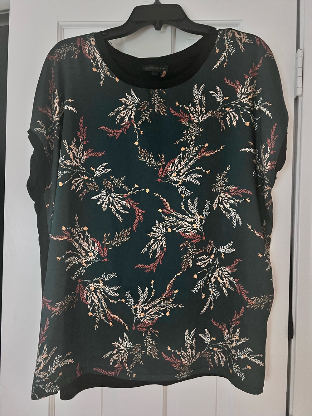 Donna Karan Dark Green Floral Short Sleeve Blouse